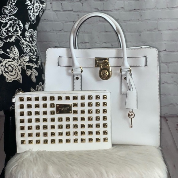 Michael Kors HAMILTON Tote/PYRAMID STUDDED XL Wristlet 2pc Set - Picture 2 of 16